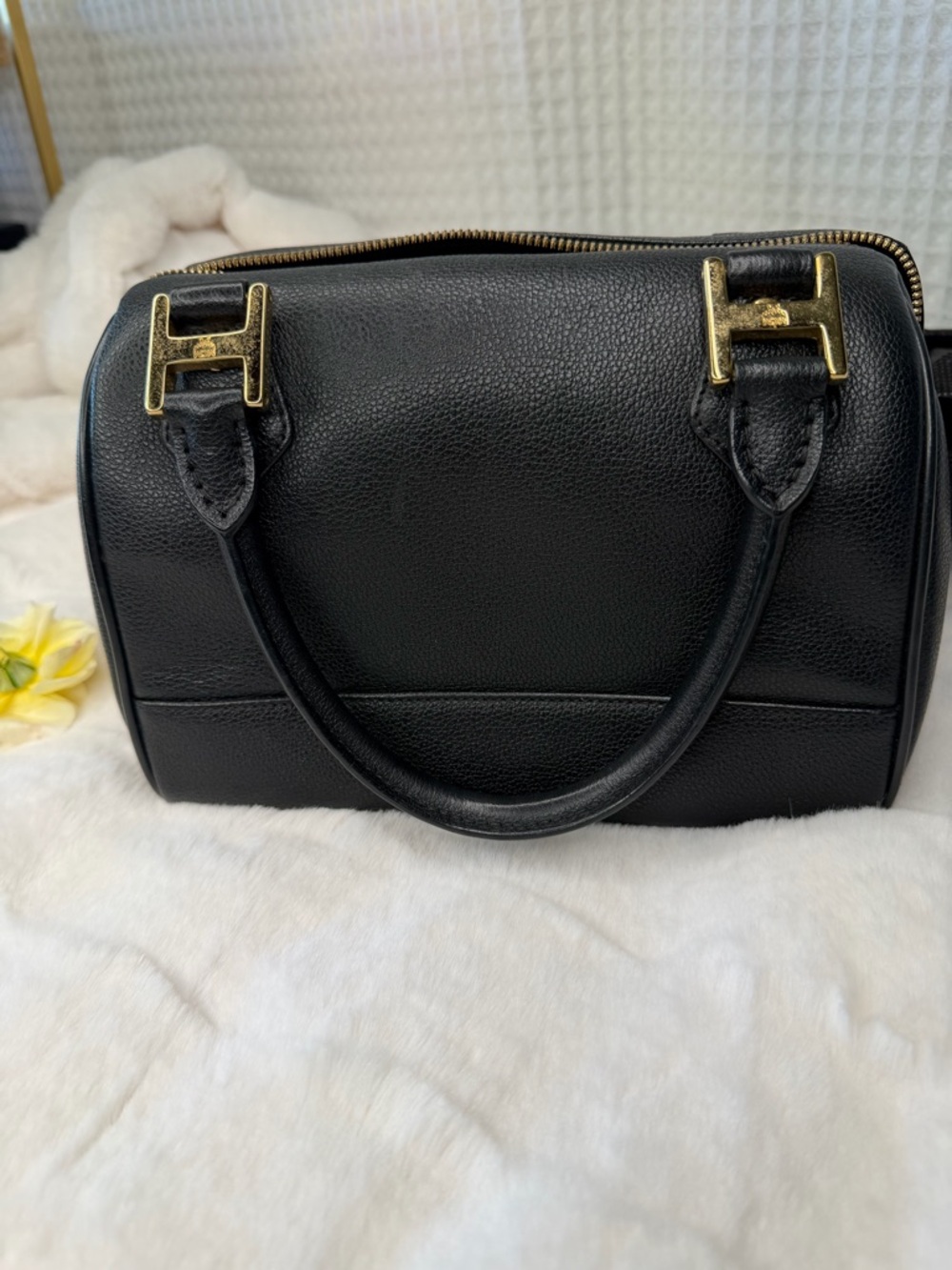 ✨ MCM Black Leather Mini Boston Satchel – Gold Hardware ✨ - Picture 4 of 9